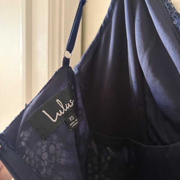 NWOT - Lulu's Navy Blue Sequin Lace Bodycon Midi Party / NYE / Holiday Dress XS - Picture 8 of 11
